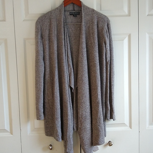 Barefoot Dreams Sweaters - Barefoot dreams waterfall cardigan sweater size medium.